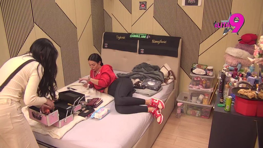 Ovo je godinama skupljala! Anita pokazala Maji svoje blago, evo sa čim raspolaže! (VIDEO)