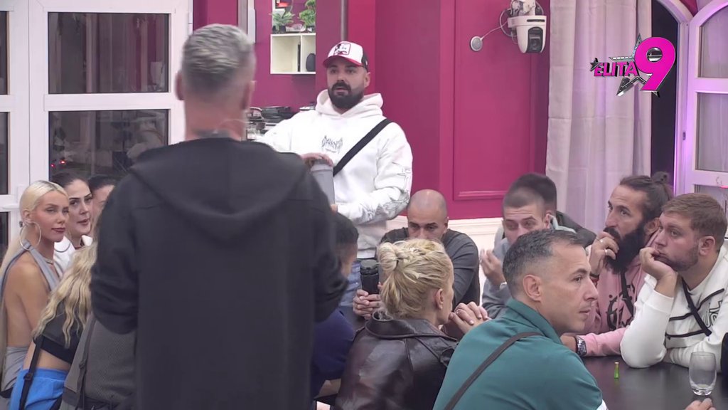 Opšti haos! Stanijin žuti karton digao sve na noge, Asmin joj se obratio u kameru: Ako joj smeta... (VIDEO)