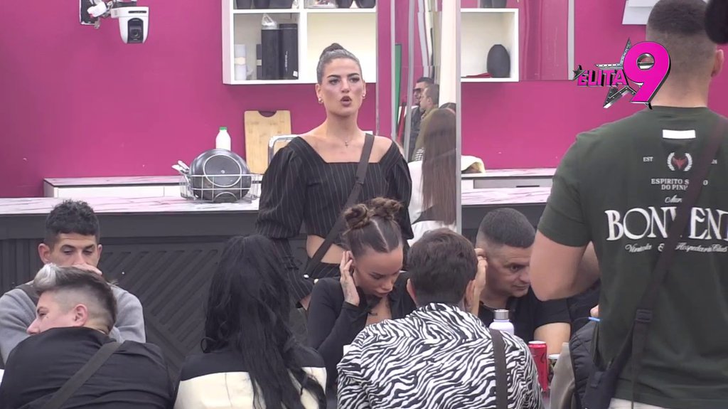 Opšti haos u Eliti: Anđelo brutalnom istinom izbacio Boginju iz koloseka, zaurlala iz sveg glasa! (VIDEO)
