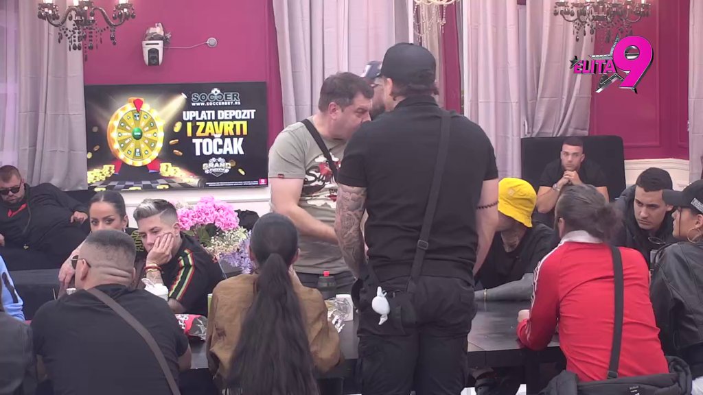 HAOS OKO ODNOSA ANELI I LUKE: Takmičari priznali da veruju Ahmićevom, osuli paljubu po Vujoviću