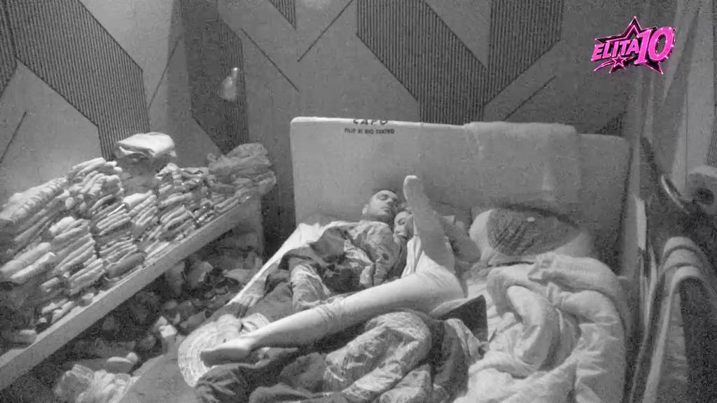 UŽIVAJU U SVOJOJ LJUBAVI! Aneli i Car se prespustili nežnostima nakon žestoke akcije (VIDEO)