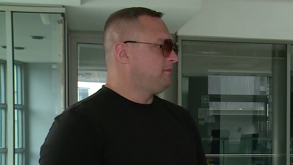 Nova tura poniženja za Anđelu Đuričić: Pavle je javno unakazio, pa otkrio da li zna nešto o odnosu nje i Karića!