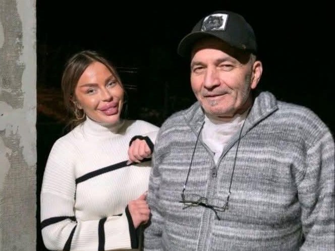 EKSKLUZIVNI SNIMAK! Sofija uhvaćena u akciji sa Danetom (70), pogledajte kako se ljube (VIDEO)