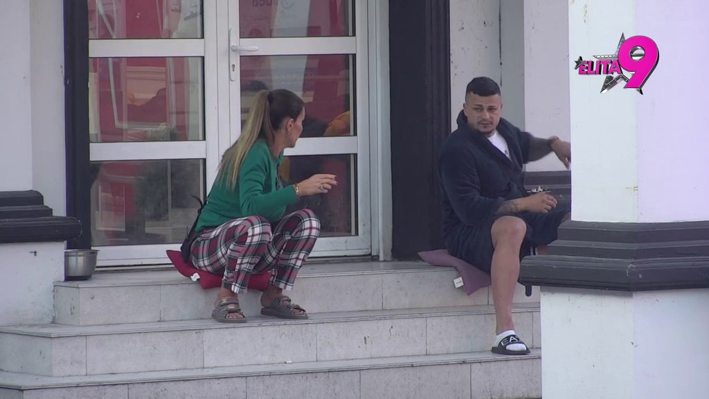 Skrštenih ruku će gledati njen sunovrat: Terza saznao kako mu Sofija danima nabija rogove sa OVIM učesnikom (VIDEO)