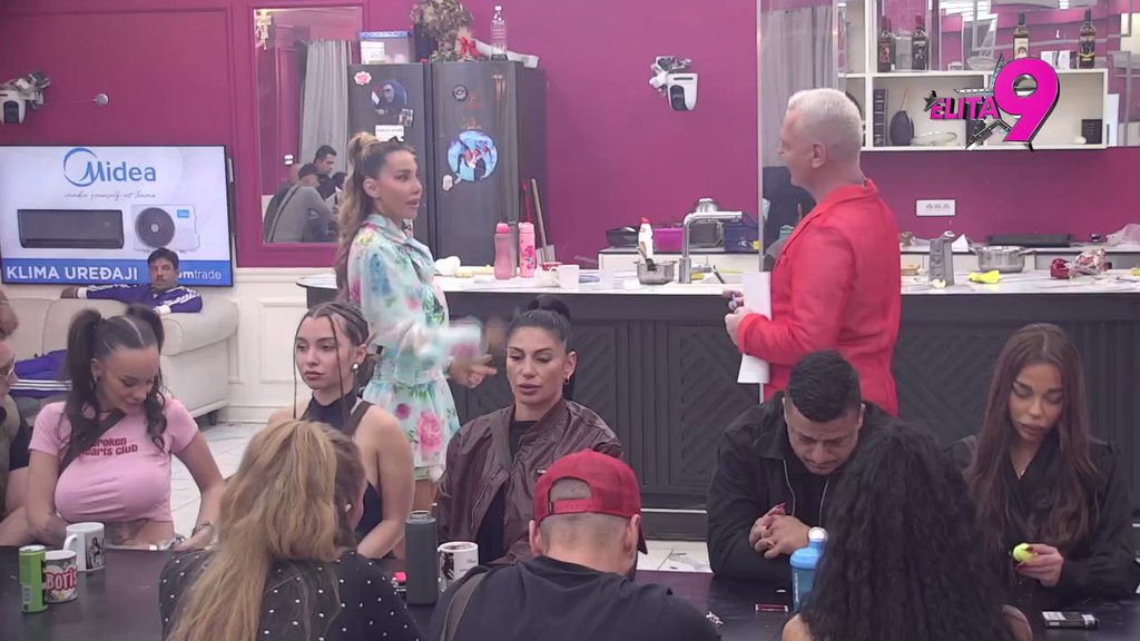 NJOJ OVO PRIJA: Matora ubeđena da Kačavenda uživa što se se priča o njoj i Janjušu, pa je potkačila jednim pitanjem: ŠTO ĐEDOVIĆ OVO NE ZNA (VIDEO)