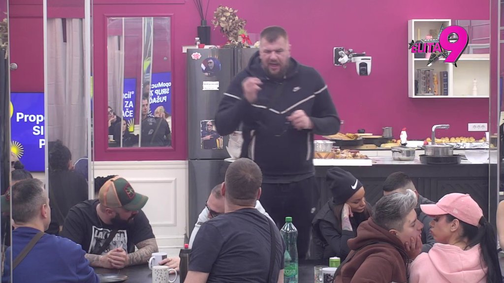 Htela da raščisti put ka Filipu, a onda krenula da smuva Janjuša! Aneli Ahmić na STUBU SRAMA, svi njeni bivši i budući se urotili protiv nje! (VIDEO)