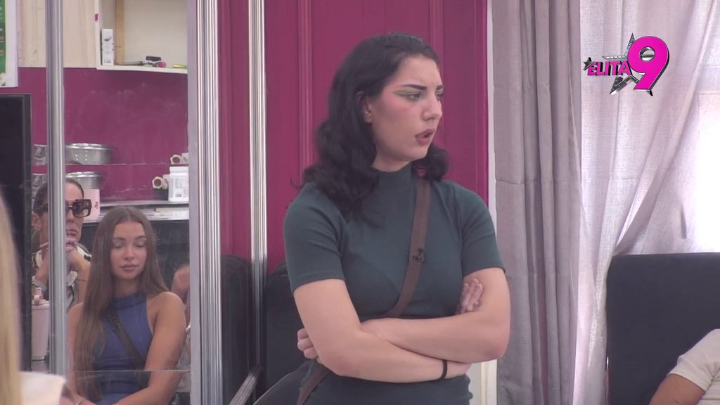 Ona nam je donela ljagu, Nerio će kad-tad pokucati na naša vrata! Haos za crnim stolom, Hana i Aneli u ŽESTOKOM KLINČU: Ahmićke su CRNE UDOVICE! (VIDEO)