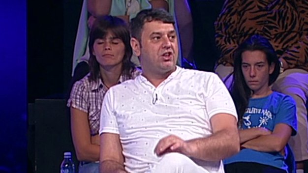 NE UZIMAM SITINU MILOSTINJU! Nerio besan kao ris, demantovao priče Anastasije i Pečenice da mu majka šalje pare: Dva poltrona i ološa!