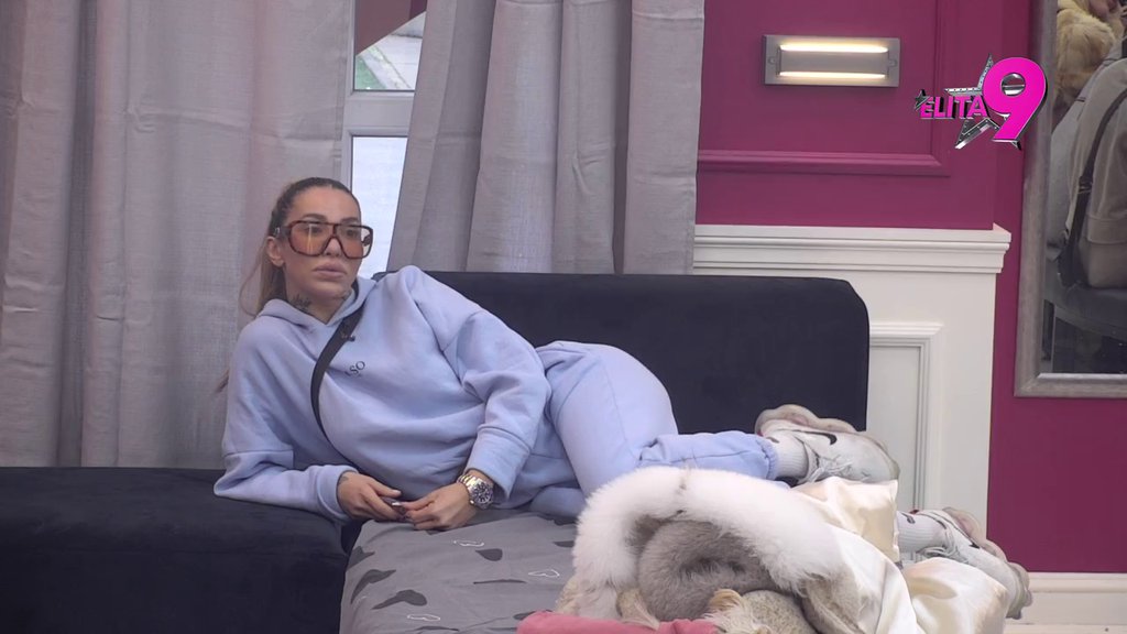 SPECIJALAC ZA KAJGANU! Maja hvali Asmina na sva usta, Aneli se PRIBOJAVA njihove veze! (VIDEO)