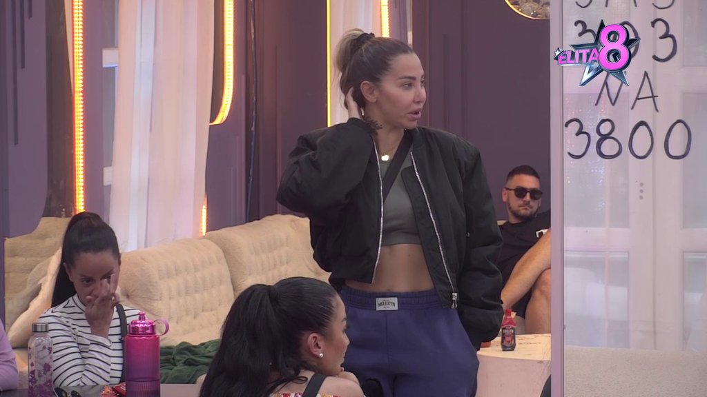 Au, kakav udarac! Sofija brutalnom provokacijom isprozivala Sanju Grujić! (VIDEO)