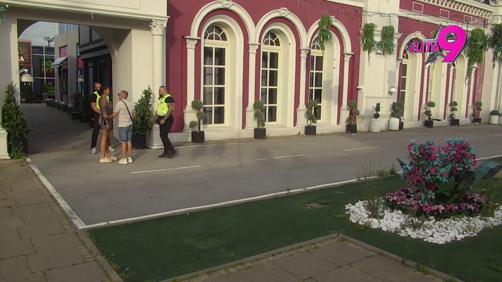 Demonizovala se Mina Vrbaški: Doživela histerični napad zbog pet cigareta! (VIDEO)