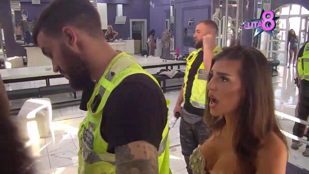 NEMOJ DA MI DIRAŠ ENU: Munjez izbacio Stefani iz takta, pa mu Čolićeva ODBRUSILA: MAJMUNE MAJMUNSKI! (VIDEO)
