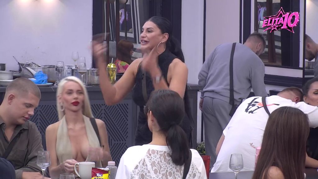 Profuknjačo, videli smo sve sada: Jakšićka na meti udara zbog snimka sa Carem, on priznao sve: Ti si trezna otišla sa mnom tamo (VIDEO)