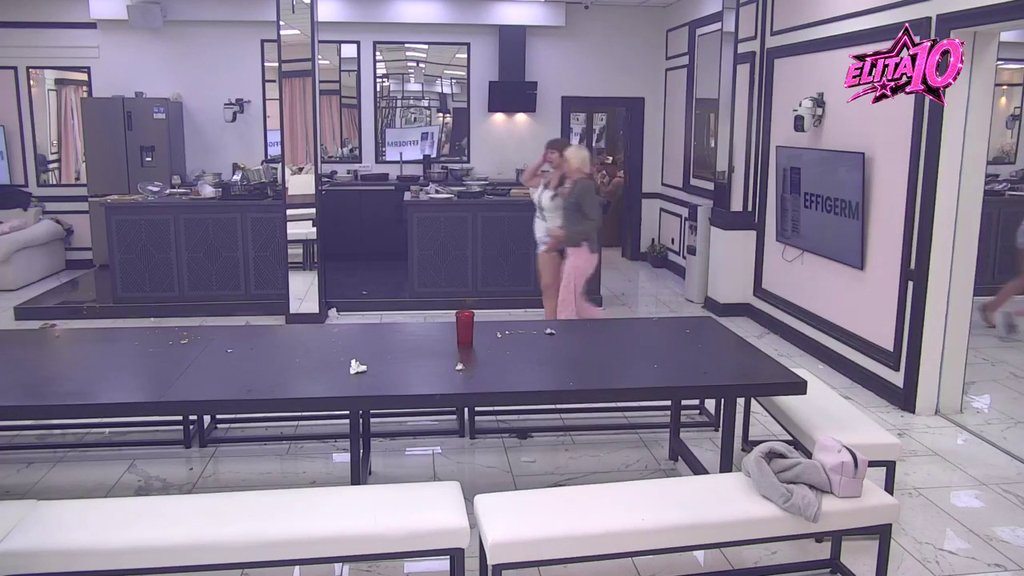 OVO SE ČEKALO: Palo pomirenje Jasenke i Miljane, svoj sukob stavile po strani! (VIDEO)