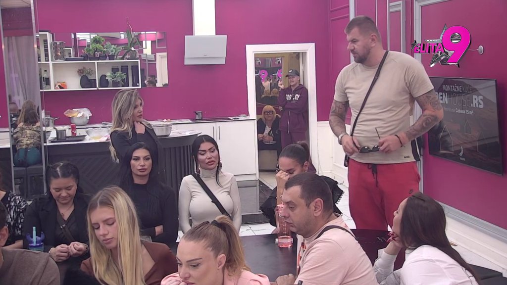 Anita, od danas možeš da komuniciraš sa mnom: Luka obrnuo igricu, na korak da raskrsti sa Aneli! Tenzija na vrhuncu (VIDEO)