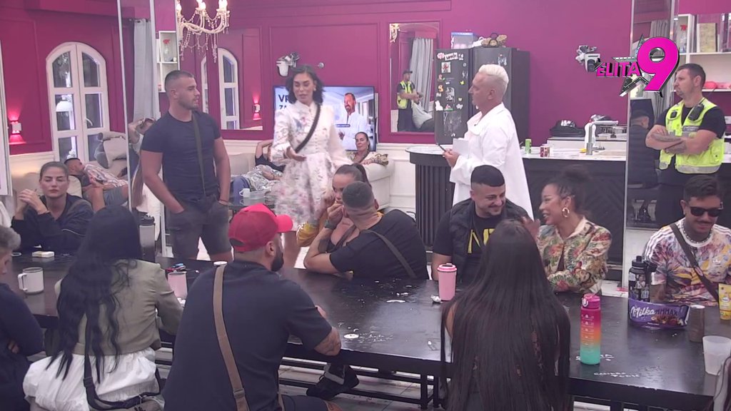 RASPITUJE SE ZA STOLOM O FILIPU: Mina i Viktor ipak rade Teodori o glavi, pa sve šokirali o Anelinim emocijama prema Luki! (VIDEO)