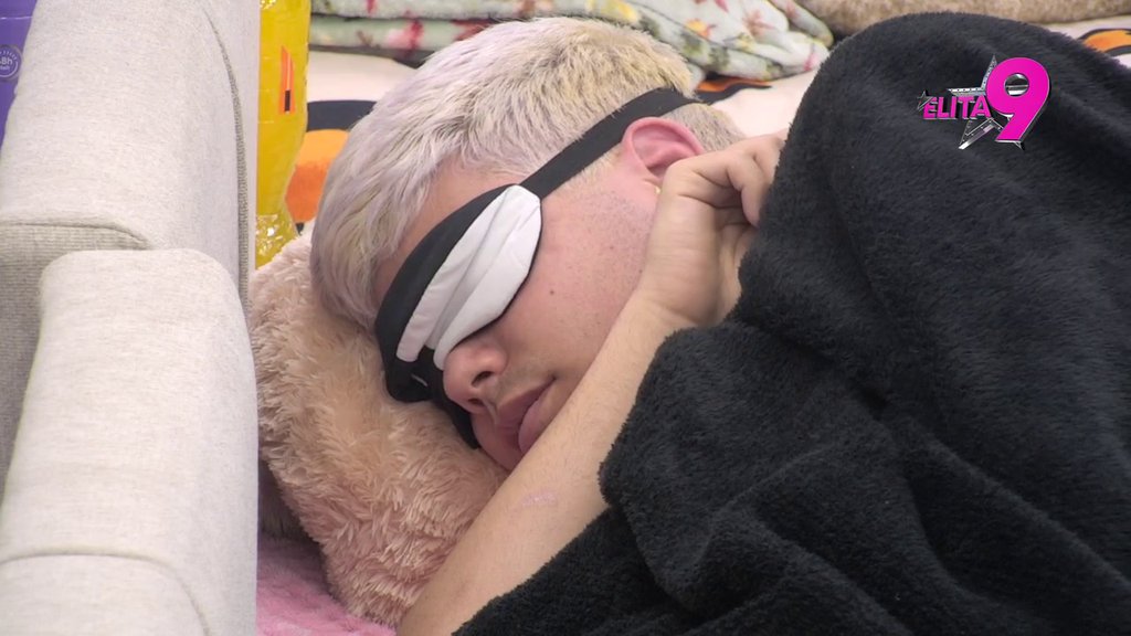 ANITA BEZ DLAKE NA JEZIKU: Šta si ti radila Luki iza leđa dok ste bili zajedno, DOPISIVALA si se sa Janjušem? (VIDEO)