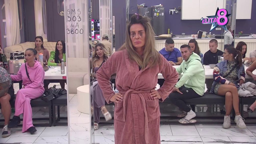 Au, kakva poniženja: Kačavenda najstrašnije ismeva Aneli! Maskirala se i razvezala jezik, Ahmićeva jeca na sav glas! (VIDEO)