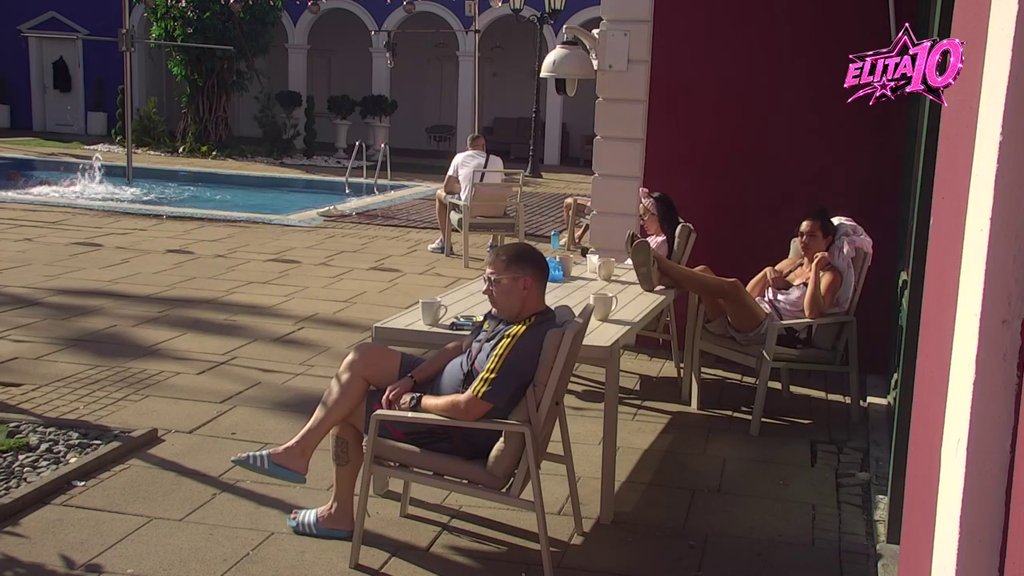 NEMA DALJE! Ivan 'pecnu' Lauru da njena energija odbija i pse i ljude, njena reakcija će vas iznenaditi (VIDEO)