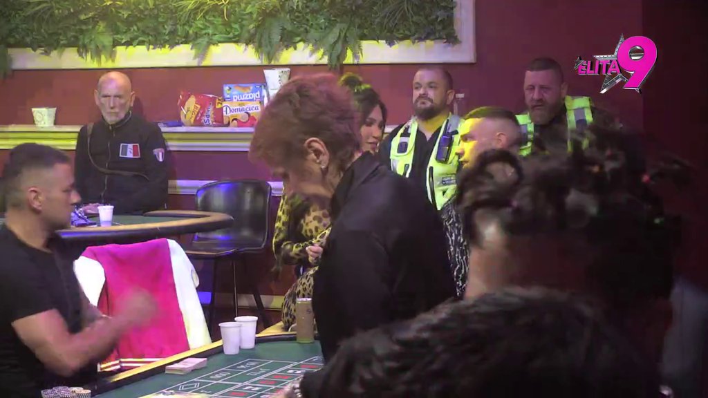 Varnice sevaju sve jače! Anđelo otvoreno flertuje sa Stanijom, kad je rekla da ih čeka u finalu, on odmah presekao: Samo tada ili i posle?! (VIDEO)