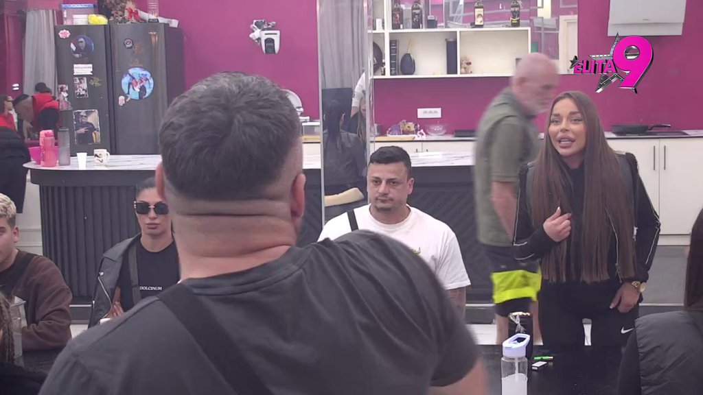 Terza sam OFIRAO Sofiju? Zvao te čovek iz Milana da ti ŠALJE NJENE KLIPOVE! Haos ljubavnog para, Maja i Asmin rešili da im RAZMRDAJU VEZU! (VIDEO)