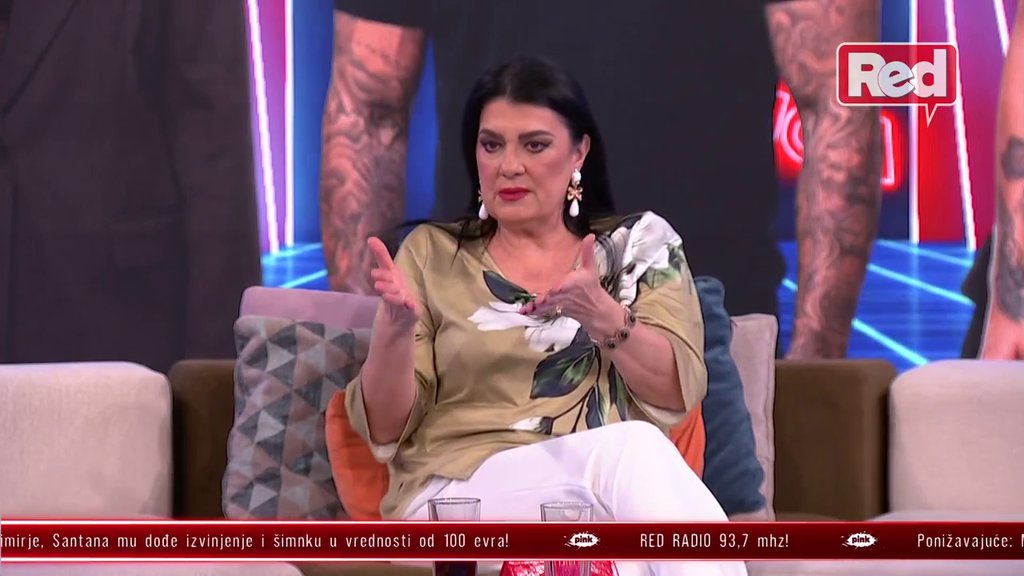 DA JE ŽELEO DA SE RAZVEDE, URADIO BI TO: Saška Karan BRUTALNO oplela po Luki, pa veze sa Aneli i Anitom nazvala BEZVREDNIM! Seče jezikom kao mačem! (VIDEO)