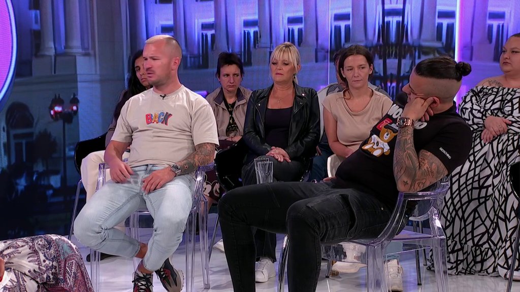 Peja će počupati kosu s glave: Munjez podgrejao sumnje da on i Ena Čolić nisu samo drugari, ovo nije niko očekivao! (VIDEO)