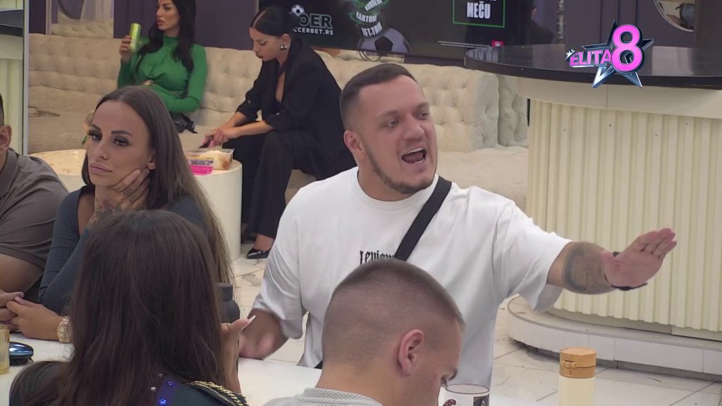 Novi udarac za Anđelu Đuričić: Peni, urla i plače dok Karić hvali Gastoza, a onda šok potezom pokušala da ih ponizi kao nikad do sad! (VIDEO)