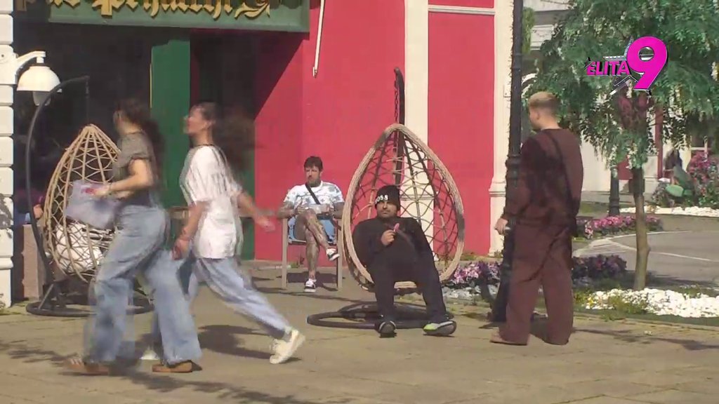 Neće ni da čuje za LJUBAVNO IZNENAĐENJE! Bora odbija da prihvati Uroševu naklonost, ne interesuju ga pokloni koje mu je spremio! (VIDEO)