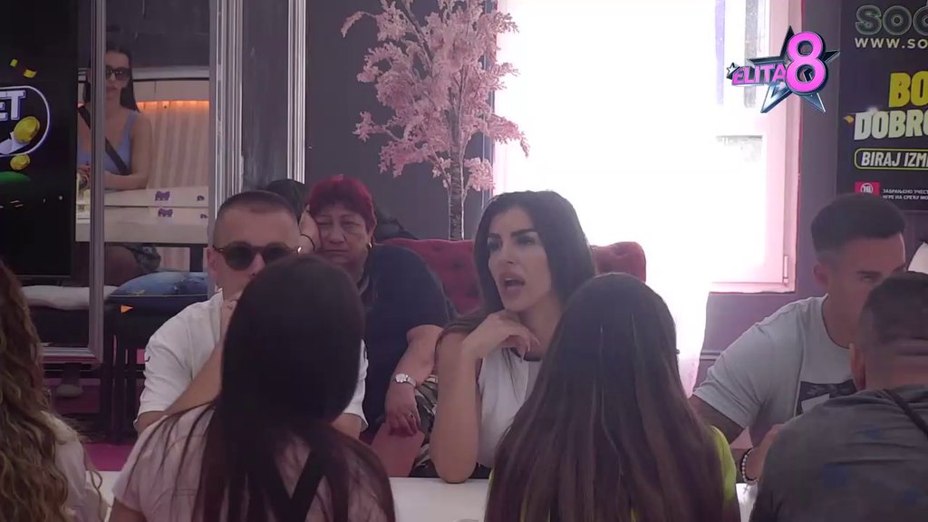 Uroš surovo o svojim bivšim prijateljima: Ja sam ih štitio uvek od svih, a oni su gledali kako me gađaju papučom (VIDEO)
