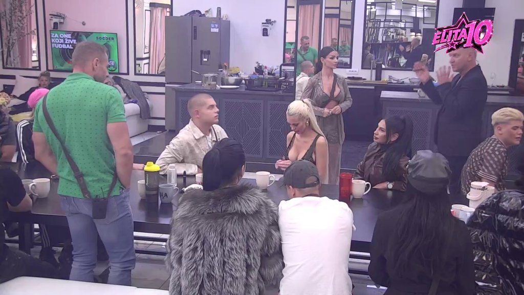Isplivava sve na površinu! Slađa Krnjaić potkačila bivšeg muža, Mahir udario na ženu: Htela je da potpišem papir da se odričem sina ako... (VIDEO)