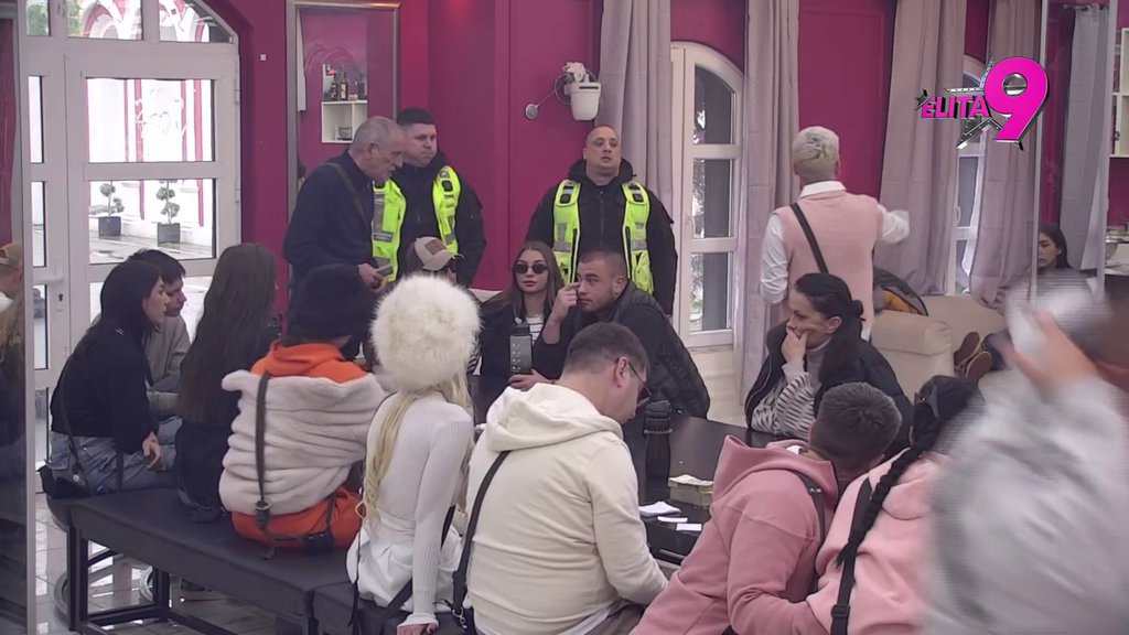 PLJUŠTE UVREDE: Mića i Uroš u novom sukobu, Stanić mu prebacio druženje sa Aneli: PRODAO SI SE ZA... (VIDEO)