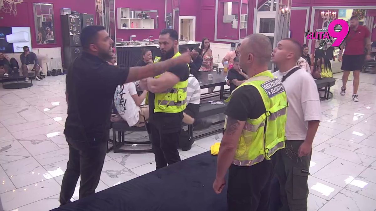 Brazilcu se ovo neće svideti: Asmin počeo da mu preti, pa brutalno zaratio sa Dačom, obezbeđenje napravilo živi zid! Virijević ga naterao da se izvini Takiju za sve! (VIDEO)