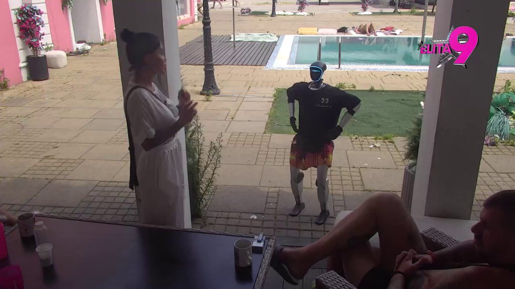 PAS I MAČKA: Vanja ne prestaje da provocira Janjuša, on uveren da je sklopila pakt sa Aleksandrom Jakšić (VIDEO)