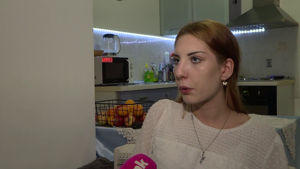 Nema kome nije dužna pare, ne sme ona u Hrvatsku da uđe: Neriova Hana progovorila u Sitinim mutnim radnjama  i BEDNIM dnevnicama koje je isplaćivala rođenom sinu (VIDEO)