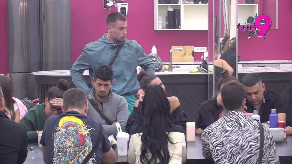 Sad bi bila s njim u vezi: Luks otkrio kojim potezom je Boginja izgubila svaku šansu kod Filipa (VIDEO)