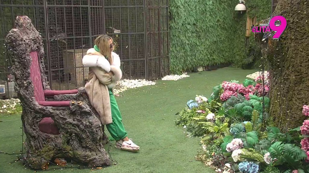 Od njihove budućnosti nema ništa! Aneli prognozirala krah Hane i Neria, pa progovorila o glasinama da joj se sviđa Đukić (VIDEO)