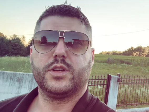 ONOLIKO KOLIKO VREDI: Asmin se javno oglasio nakon sukoba sa Jelenom Ilić i priložio dokaz o uplatu na njeno ime! Evo o kom iznosu je reč