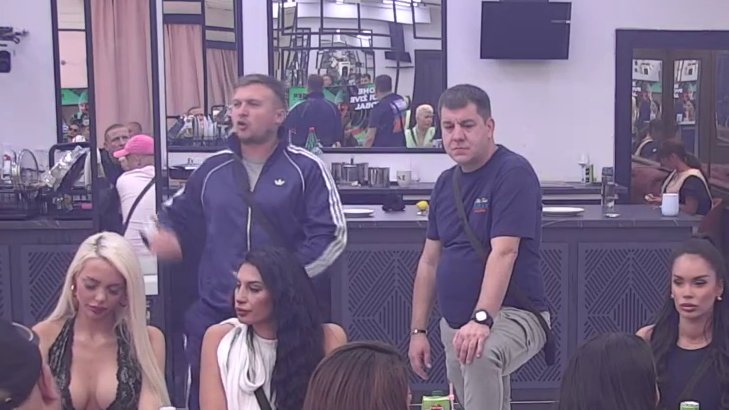 Sad se grle i ljube, a otkopavali su mrtve: Careva disertacija o pomirenju Aneli i Ivana, zbog jedne stvari svi ostali u šoku (VIDEO)