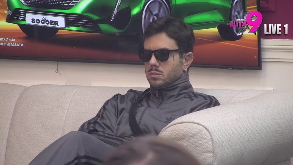 Ona je glavna kokoška u kokošinjcu: Miljana unakazila Maju zbog ponižavanja Filipovih utorak devojaka, pa je uporedila sa štrokavom krpom (VIDEO)