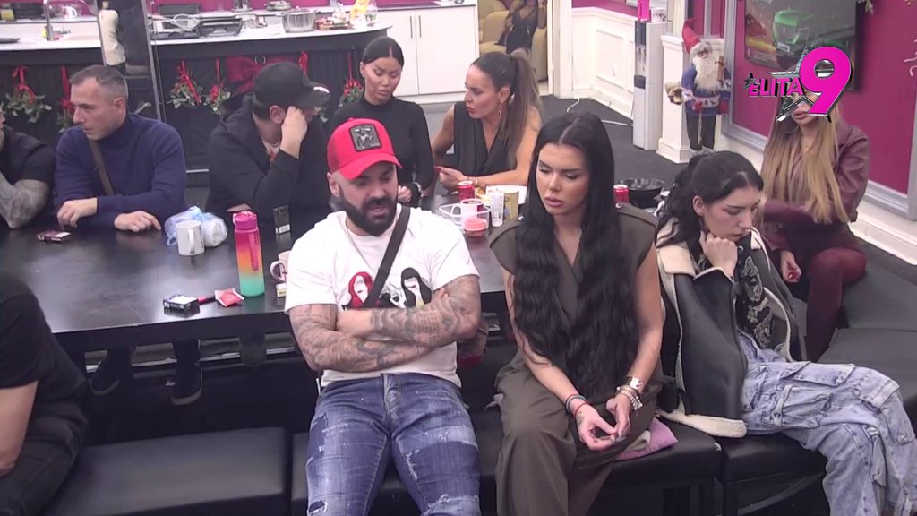 Razvezala jezik: Aneli razotkrila Luku Vujovića i njegove tajne signale i poglede, on skočio kao oparen! (VIDEO)