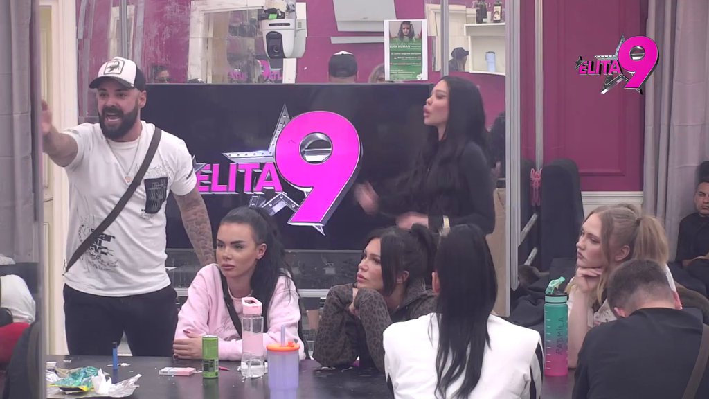 KO O ČEMU, LUKA O BIVŠOJ! Aneli urnisala Luku argumentima, pa patosirala Maju: Mama ti se j*be sa istim frajerom kao i ti (VIDEO)