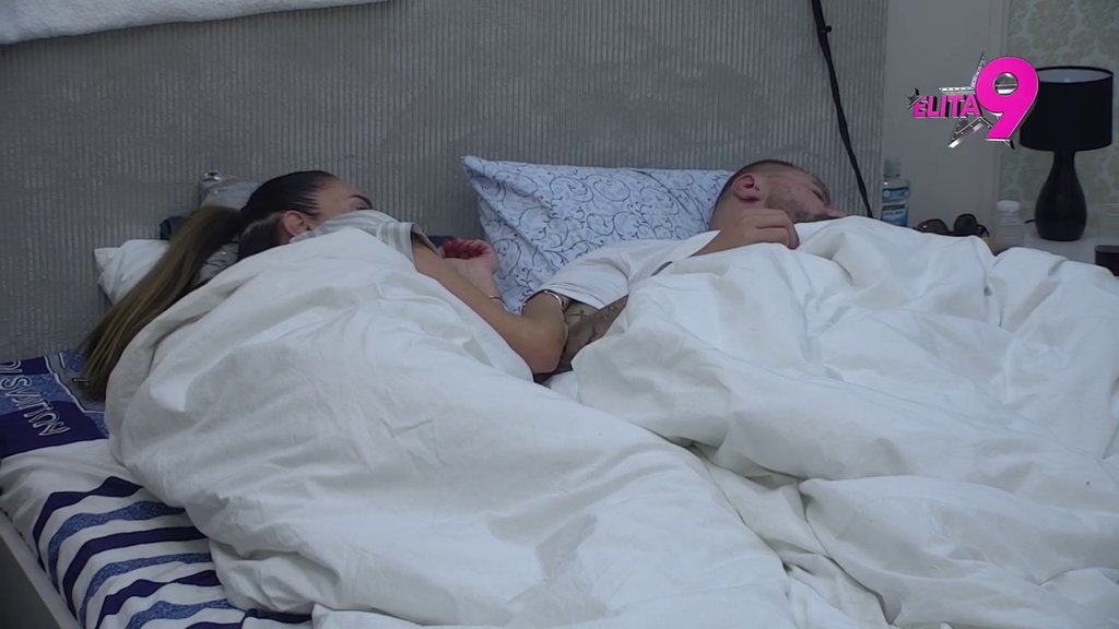 Dobro protrljajte oči! Janjuš se žalio Kačavendi na bolove koje ima, ona ga sve vreme mazila i češkala (VIDEO)
