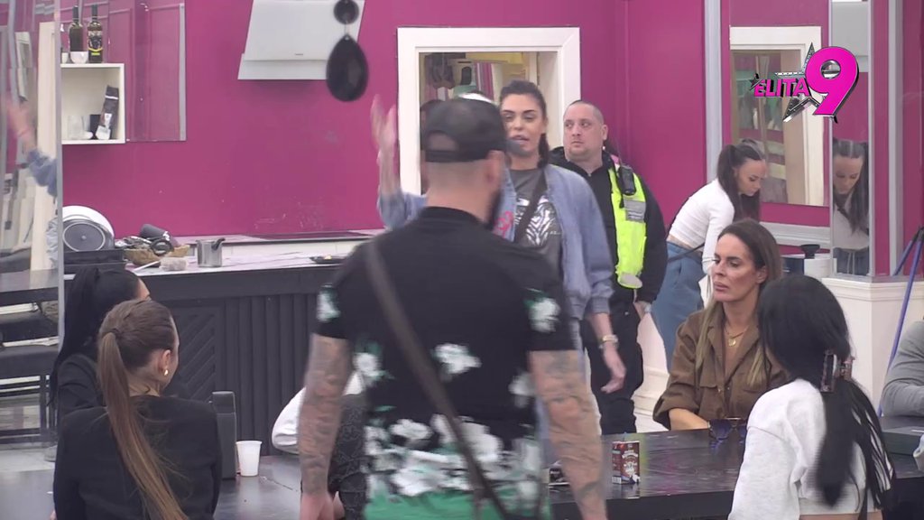 ŠUT-KARTA! Viktor ODJAVIO Minu, izubio poverenje u nju, rešio da preseče i okonča odnos! (VIDEO)