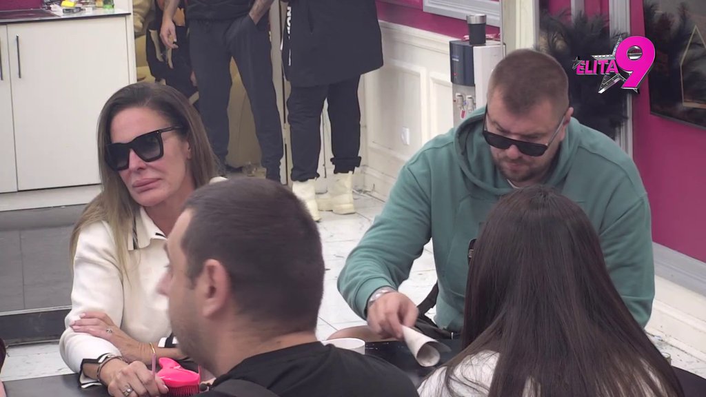 Puče prijateljstvo Kačavende i Anđela: Žestoko zaratili za crnim stolom, trese se Bela kuća! (VIDEO)