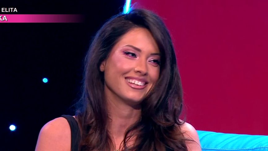 Našoj glumici stigao buket ispred vrata: Sačekalo je iznenađenje koju je ostavilo bez teksta (VIDEO)