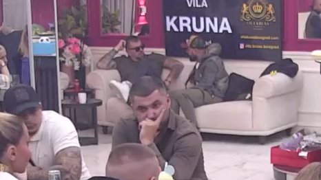 Otvara se sabor Anelinih bivših! Luka i Janjuš se osamili, pa proćaskali kao da se ništa nije desilo (VIDEO)