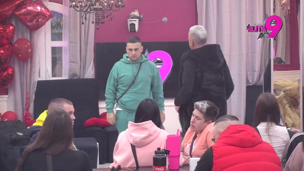 Moj pogled je vredniji od njenog se*sa! Teodora shvata koliko je bitna Filipu, pa preko njega zalepila Anitu za dno! (VIDEO)