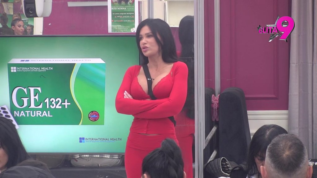 NEMOJ MAKICA OKICE DA MU DIRA... Stanija jednom rečenicom vratila Asmina na fabrička, on menjao boje zbog njenog odgovora (VIDEO)