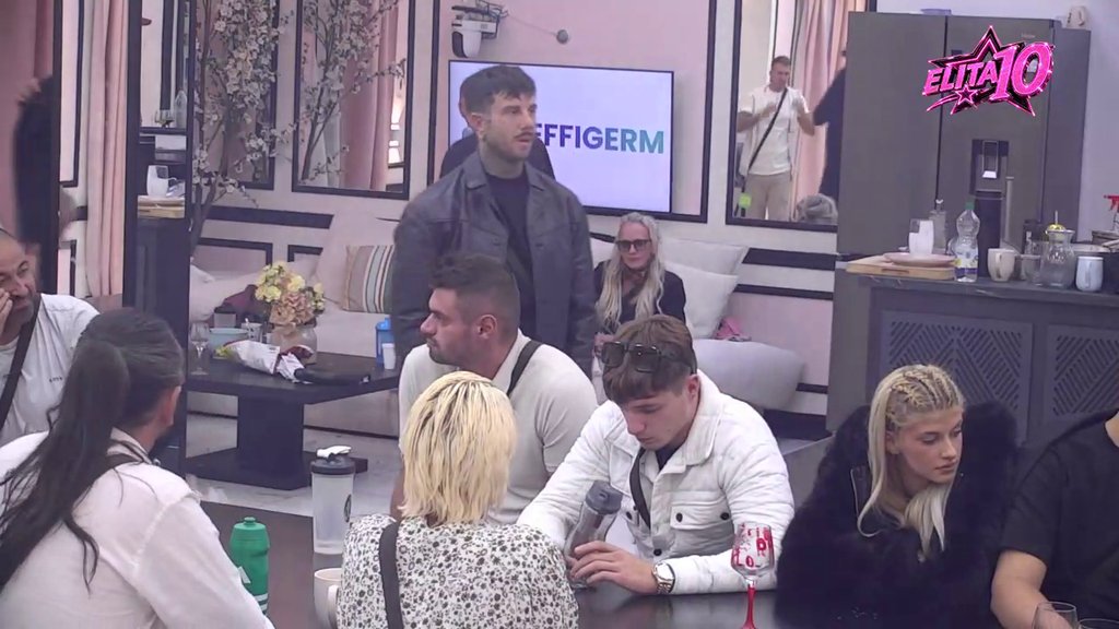 Ona je razlog, a ja sam kriv jer sam to dopustio: Đukić priznao da je Aneli u potpunosti srozala njegovo samopouzdanje! (VIDEO)